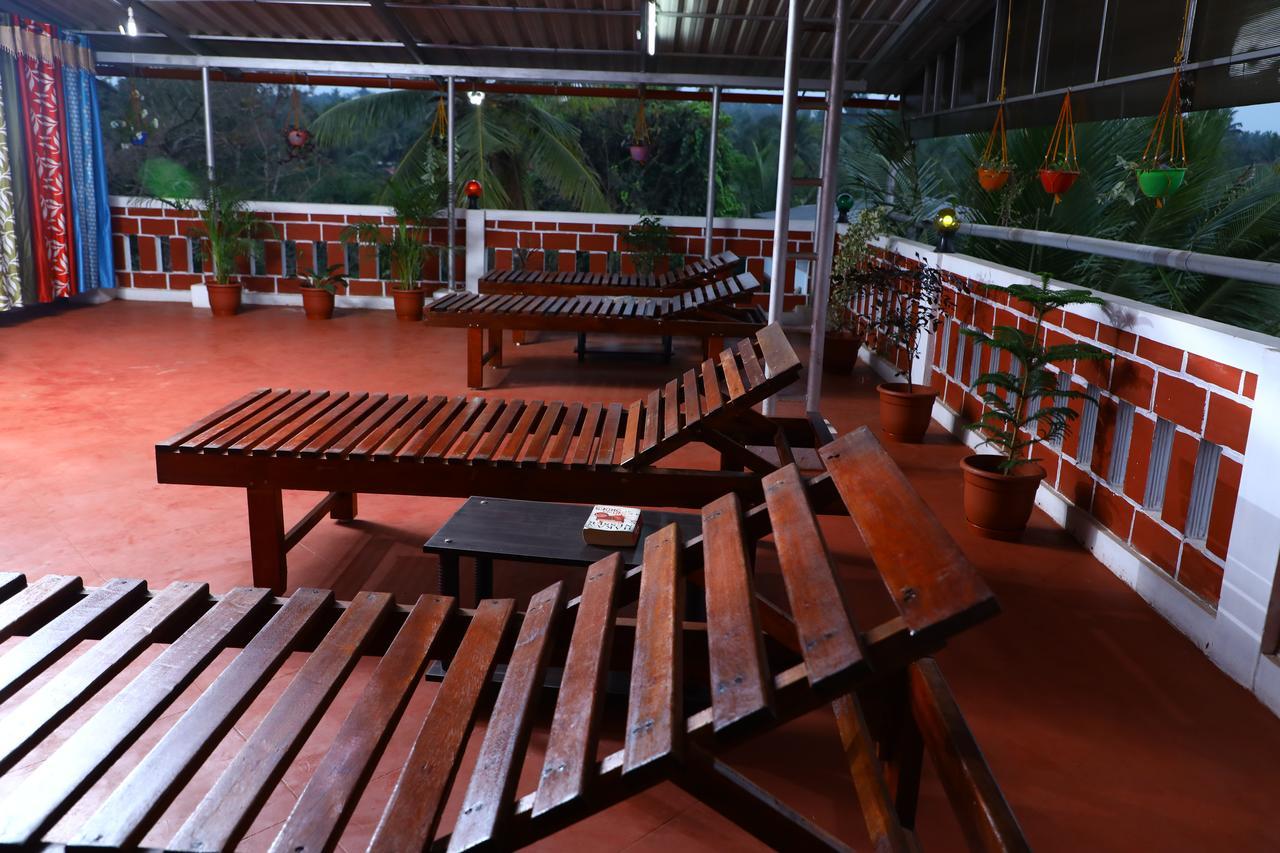 Cbr Ayurhealth Appartement Kannur Buitenkant foto